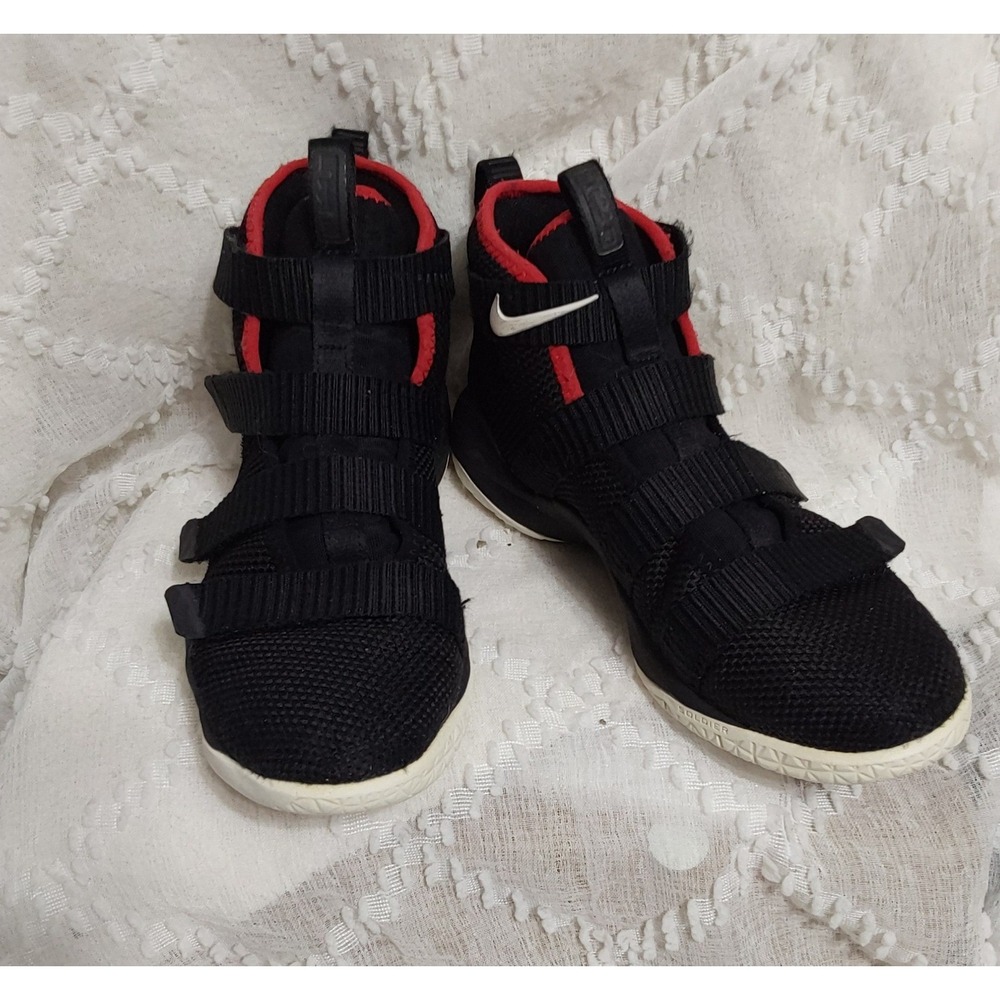 Nike LeBron Soldier 11 GS Black Red White Basketball Shoes 918368-002 Size 3Y